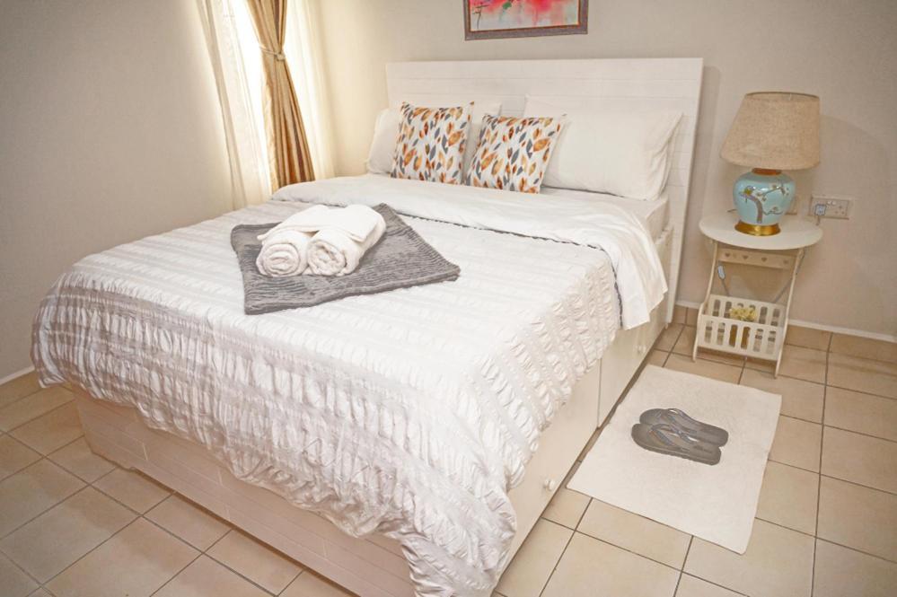 Furnished 1 Bedroom Apartment In Nairobi. 15 Mins To Cbd. Free Wi-Fi & Parking Bagian luar foto