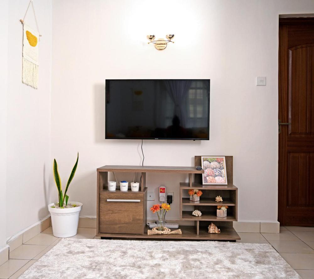 Furnished 1 Bedroom Apartment In Nairobi. 15 Mins To Cbd. Free Wi-Fi & Parking Bagian luar foto