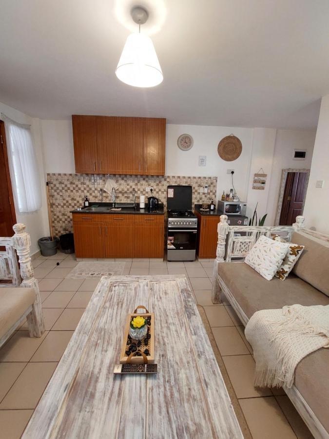 Furnished 1 Bedroom Apartment In Nairobi. 15 Mins To Cbd. Free Wi-Fi & Parking Bagian luar foto