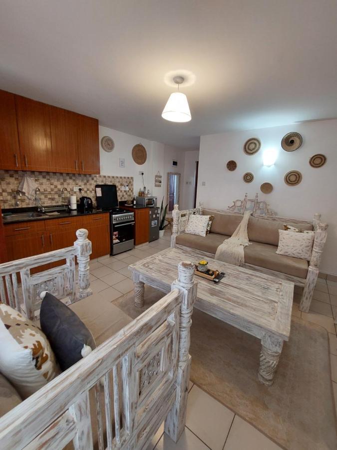 Furnished 1 Bedroom Apartment In Nairobi. 15 Mins To Cbd. Free Wi-Fi & Parking Bagian luar foto