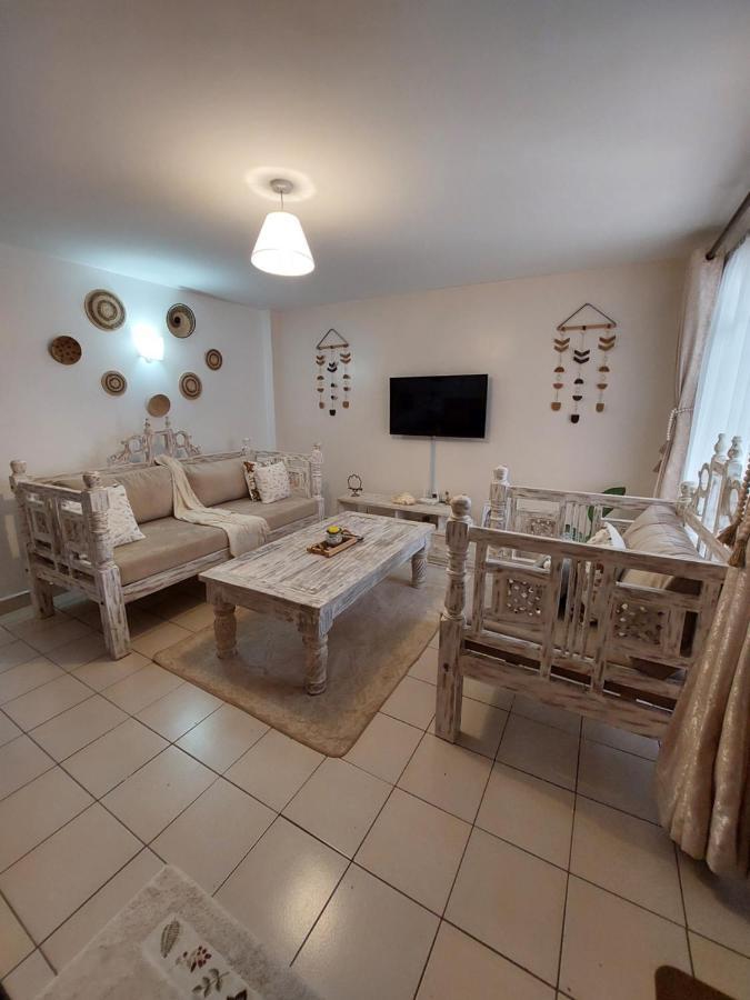 Furnished 1 Bedroom Apartment In Nairobi. 15 Mins To Cbd. Free Wi-Fi & Parking Bagian luar foto